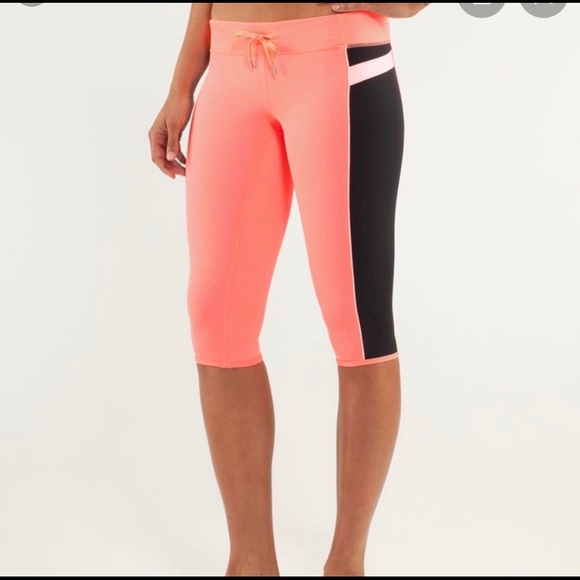 lululemon athletica Pants - LULULEMON Athletica Heat It Up Crop Yoga Pants - 6